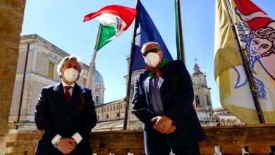 Photo of FESTA DELLA LIBERAZIONE. A PALAZZO DEL CARMINE SVENTOLA LA BANDIERA DELL’ANPI