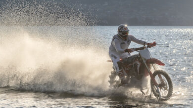 Photo of Luca Colombo: traversata dello Stretto di Messina con una moto da cross