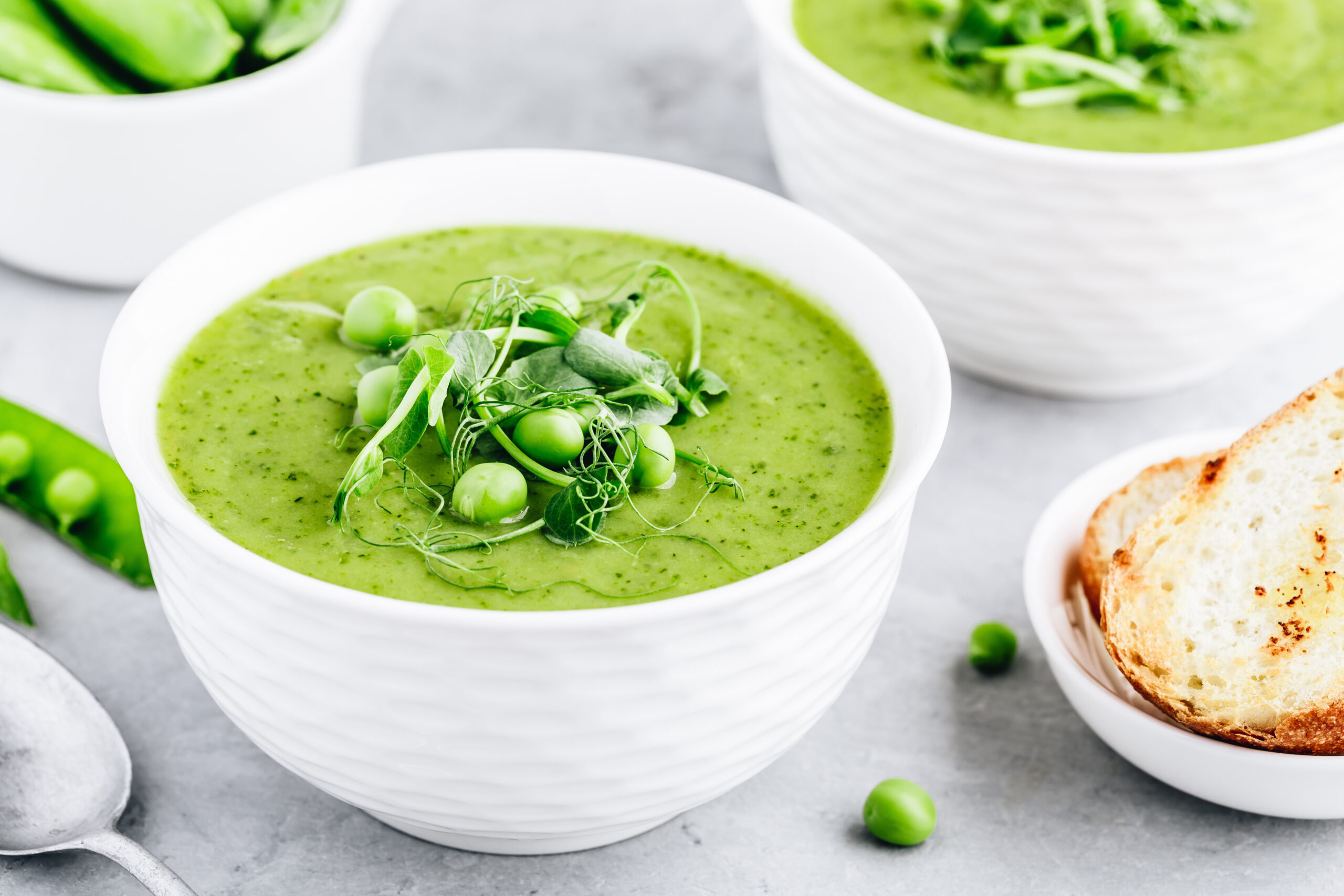 10 zuppe detox per l'estate