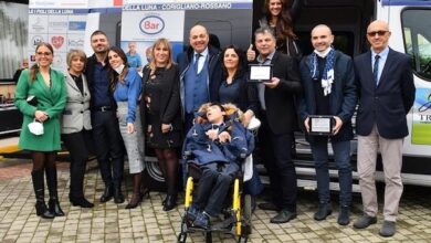 Photo of Tanta solidarietà sotto l’albero di Natale della Disabili No Limits di Giusy Versace