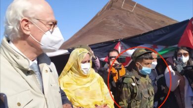 Photo of ALGERIA. INVIATO ONU DE MISTURA ACCOLTO A TINDOUF DAL BIMBO SOLDATO DEL POLISARIO