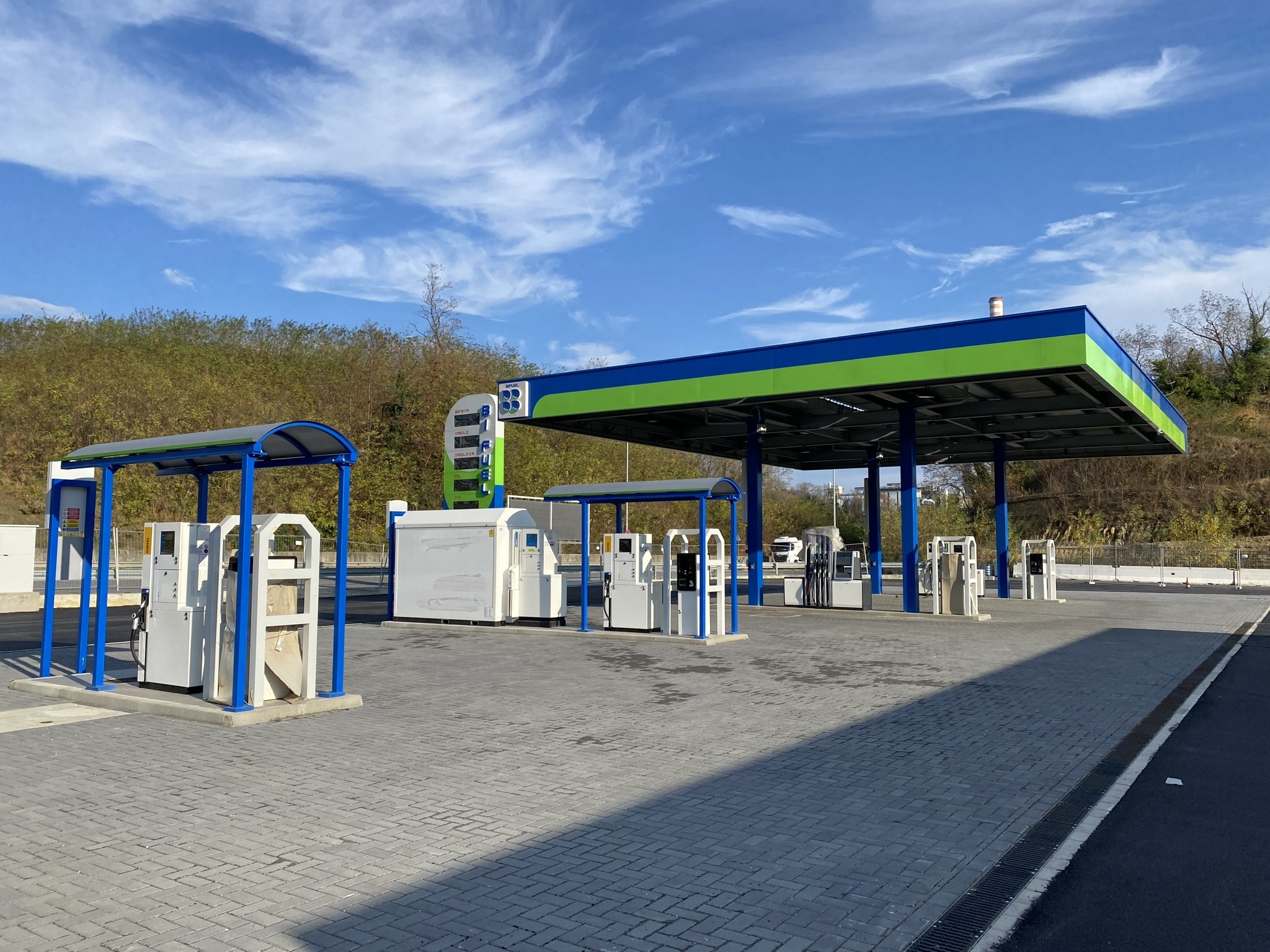 Vado Ligure: prima stazione GNL Gas Naturale Liquefatto