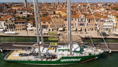Photo of A VENEZIA PARTE IL TOUR ITALIANO DELLA NAVE RAINBOW WARRIOR DI GREENPEACE