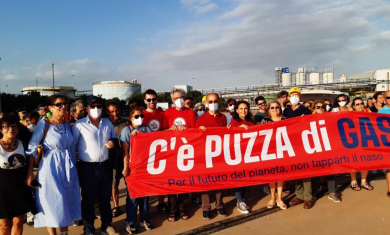Protesta Portovesme contro il rigassificatore