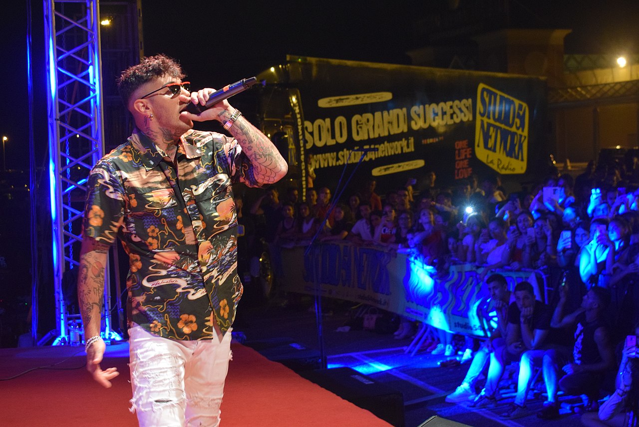 Emis Killa a Oristano per Capodanno 2023