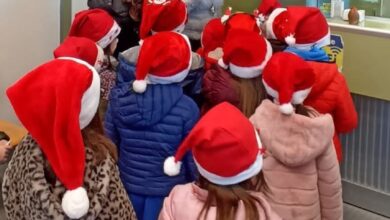 Photo of CUGLIERI, I BAMBINI DELLA SCUOLA PRIMARIA SPEDISCONO DALL’UFFICIO POSTALE LE LETTERINE INDIRIZZATE A BABBO NATALE