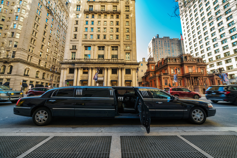 L.F. Limousine & Luxury Car: la tua prossima esperienza di viaggio in limousine!