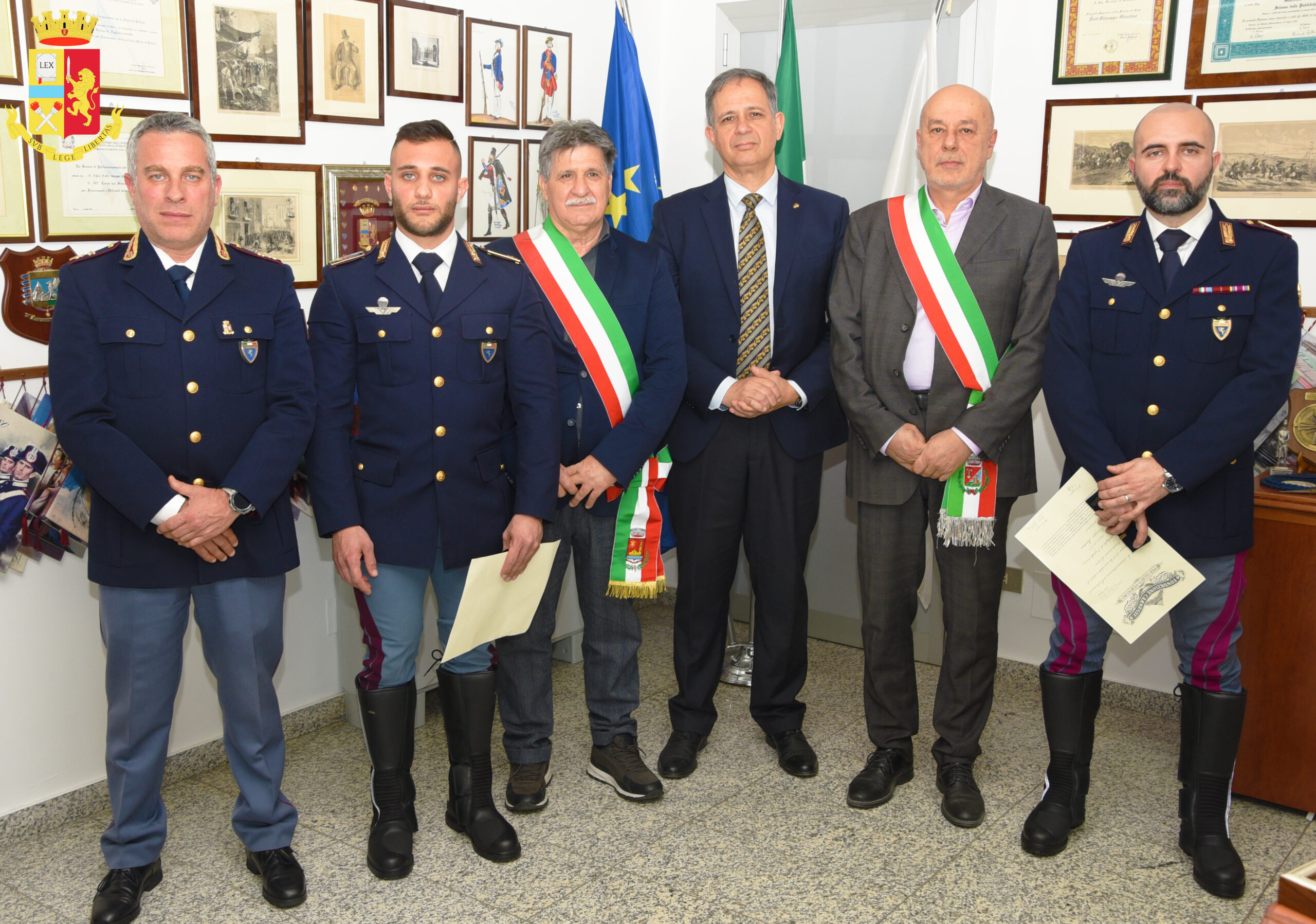 Oristano medaglie agli agenti Muntoni e Carrus Polizia Stradale