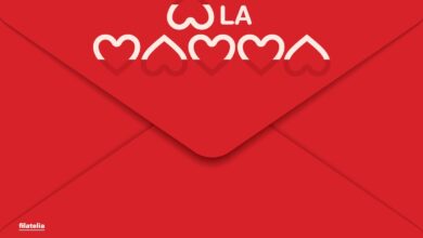 Photo of Poste Italiane festeggia la Festa della Mamma con una colorata cartolina filatelica