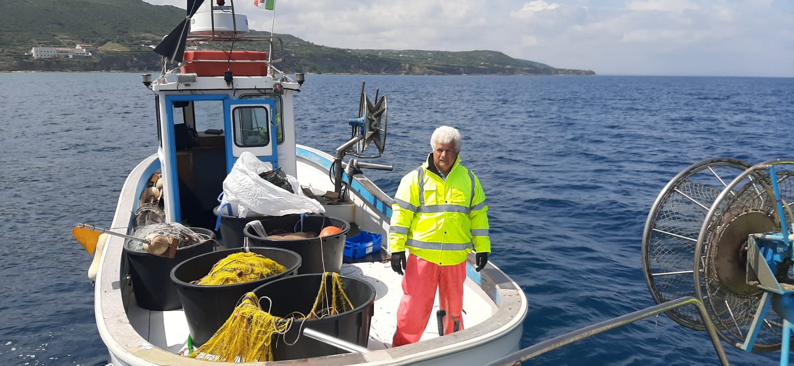 Sardegna: i pescatori liberano il mare dai rifiuti. FLAGS