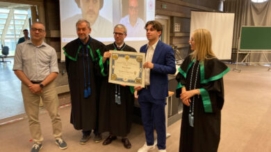 Photo of Professioni, periti industriali, i primi due laureati triennali in tecniche industriali di prodotti e processo