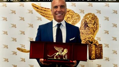 Photo of Roberto Re riceve il Leone d’oro alla carriera