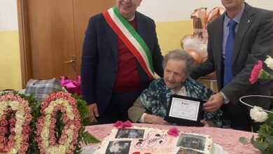 Photo of Gangi, festeggia la centenaria Nina e si conferma paese di centenari