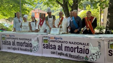 Photo of Vessalico:Enzo Martino trionfa alla 2ª edizione del Campionato Nazionale di Salsa al Mortaio con l’Aglio di Vessalico