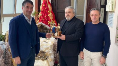 Photo of Sassari, Confartigianato e Coldiretti Nord Sardegna consegnano alla Diocesi statuina del Presepe