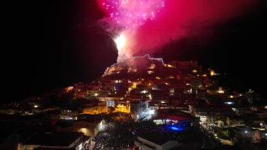 Photo of Castelsardo, Capodanno con Anna e J-Ax: scaletta, note di servizio e circolazione