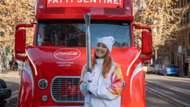 Photo of Noemi tedofora Coca-Cola nella prima giornata del Viaggio della Fiamma Olimpica di Milano Cortina
